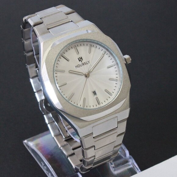 Men's Sports Watch Integrated Bracelet White Dial 42mm - Picture 2 of 13